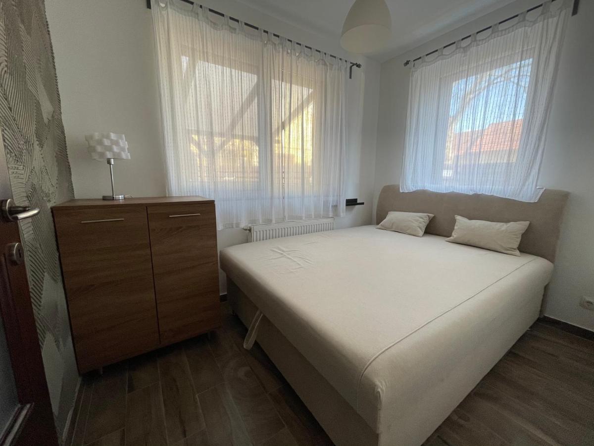 Smeraldo Villa Siofok Bagian luar foto