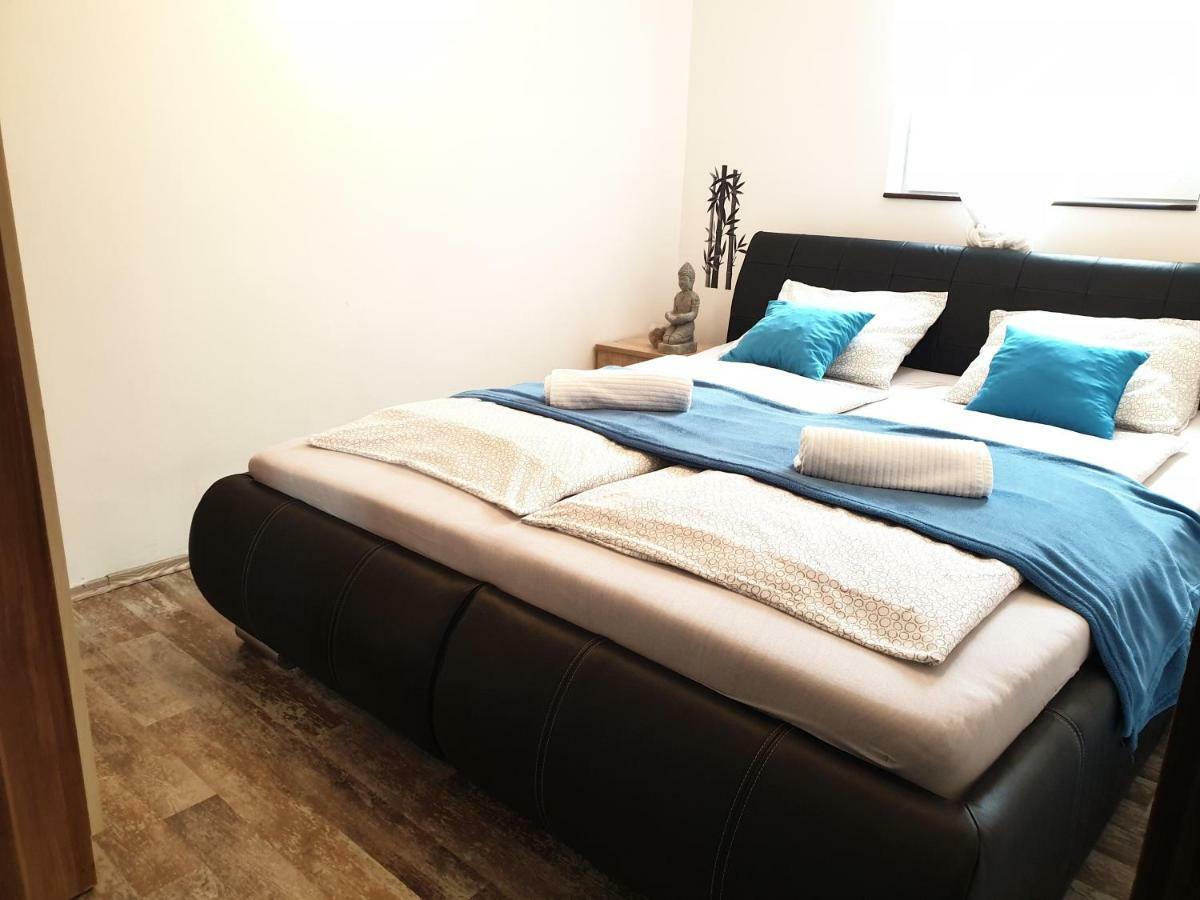 Smeraldo Villa Siofok Bagian luar foto